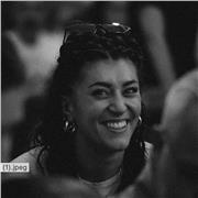 Docente e laureata in design della comunicazione all'università di Torino, creativa e illustratrice.